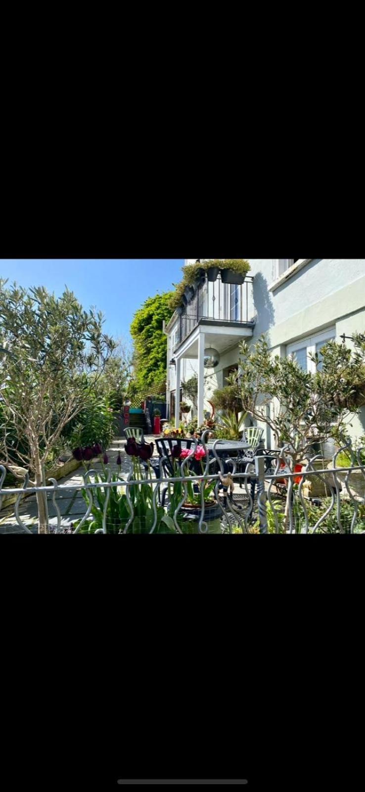 Apartament Pop Art Pad Heart Of Old Town With Parking! Hastings Zewnętrze zdjęcie